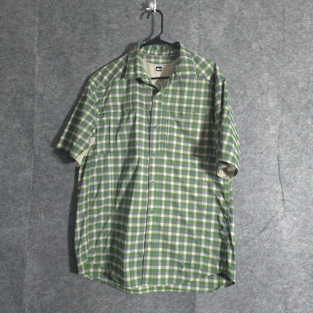 REI Men's Plaid Short Sleeve Button Up Shirt Size L Outdoor Adventure Breathable